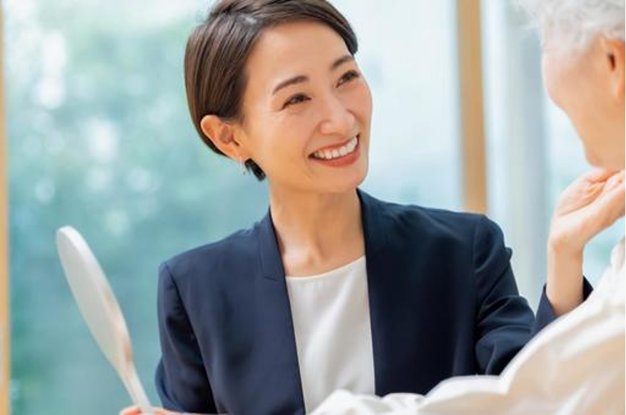 ビューティーアドバイザーとは?仕事内容と魅力を詳しく紹介
